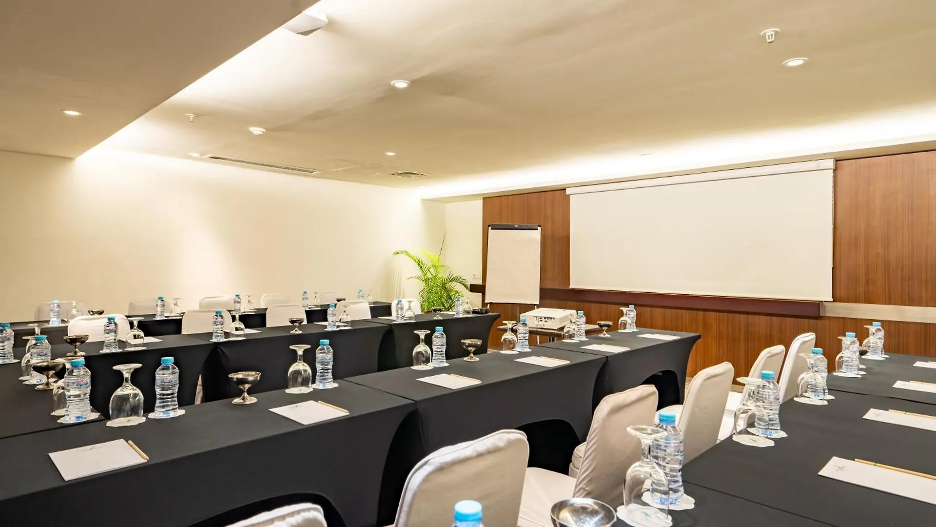 Bintang Kuta Hotel  Kuta Lombok
