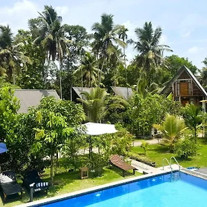 Hotel Steps Garden Negombo